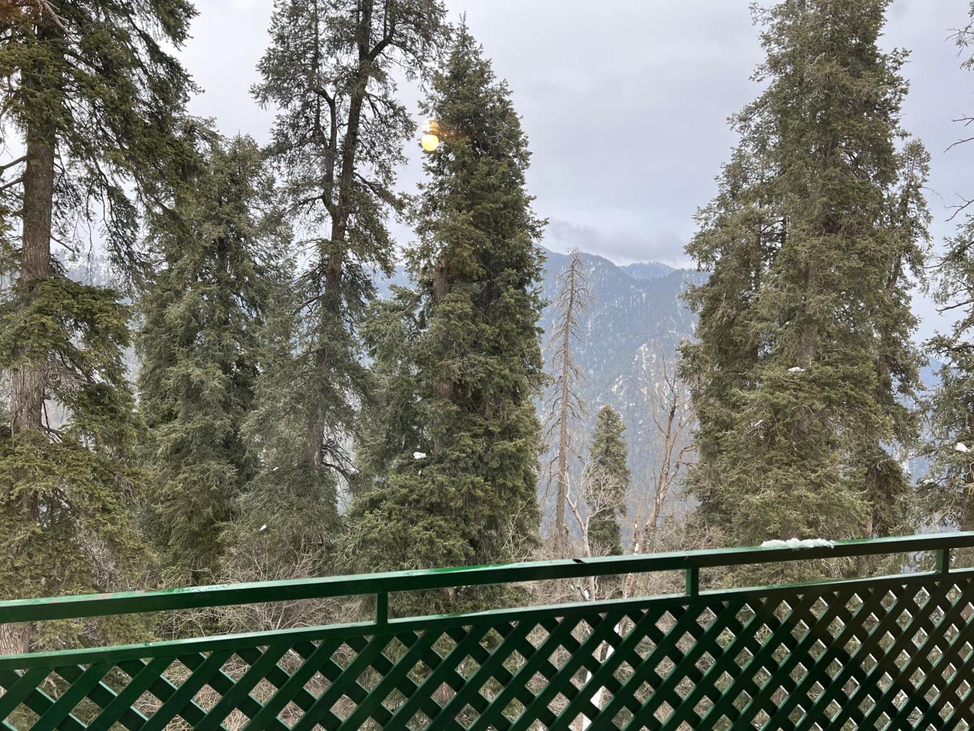 Umda Hotel Montana Nathia Gali Exterior foto